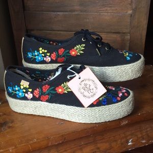 Rifle Paper Co. Keds Wildflower Embroidered shoes size 7.5